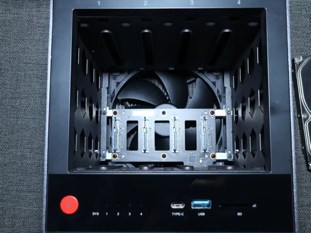 飞牛 NAS Basic4 上手测评,你觉得如何?-第14张图片-资源分享 飞牛 NAS Basic4 上手测评,你觉得如何?-第14张图片-资源分享